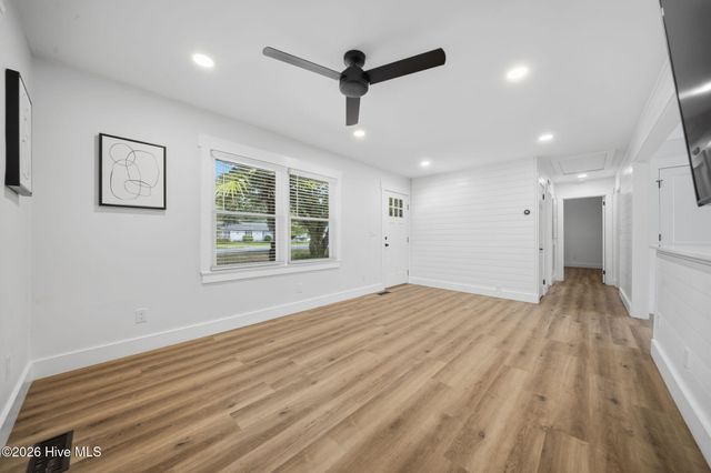 212 Wood Dale Drive, Wilmington, NC 28403