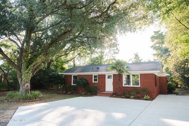 212 Wood Dale Drive, Wilmington, NC 28403