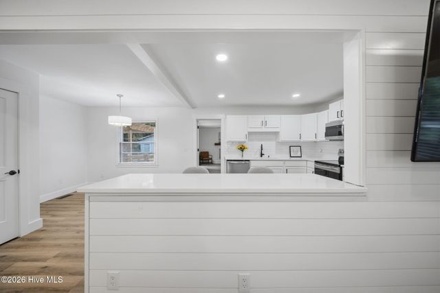 212 Wood Dale Drive, Wilmington, NC 28403