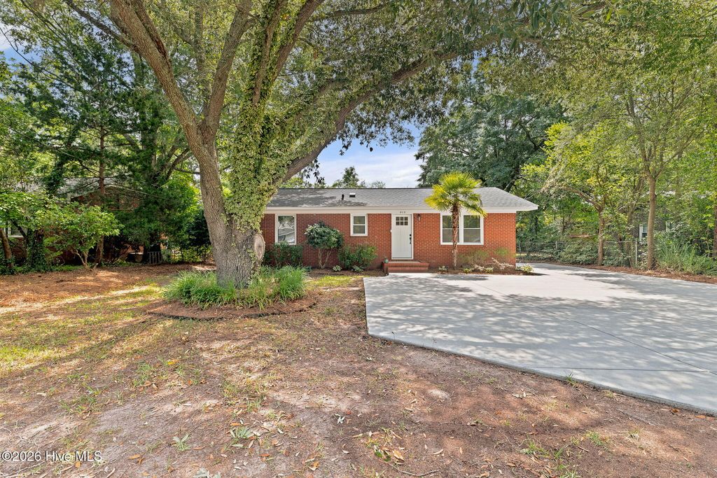 212 Wood Dale Drive, Wilmington, NC 28403