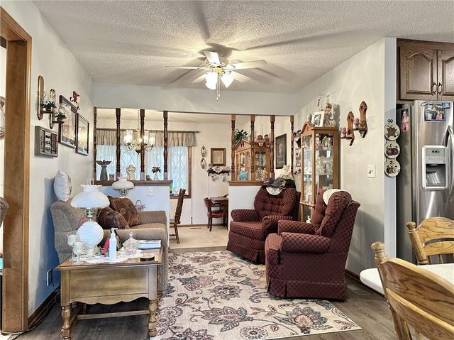 904 Lake Manor Drive, Trenton, MO 64683