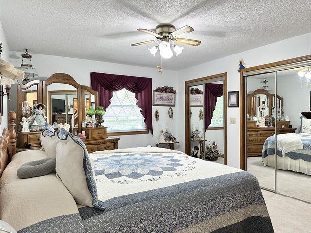 904 Lake Manor Drive, Trenton, MO 64683