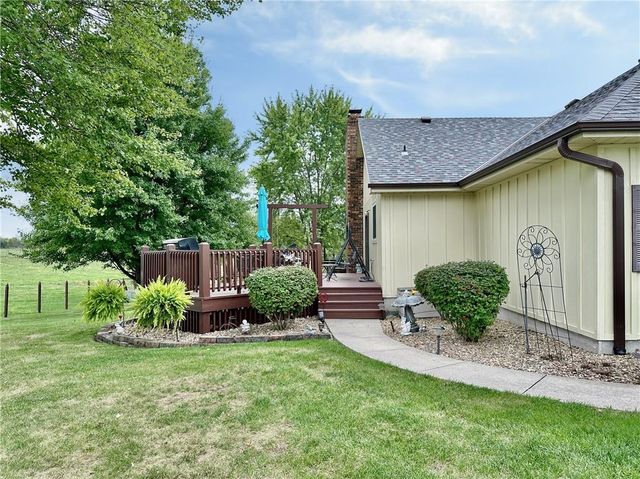 904 Lake Manor Drive, Trenton, MO 64683