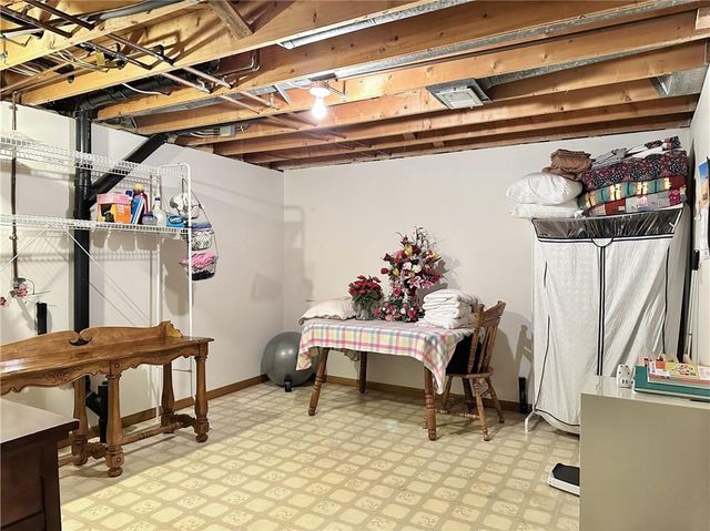 904 Lake Manor Drive, Trenton, MO 64683