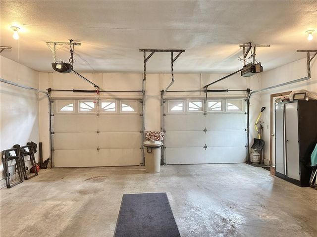 904 Lake Manor Drive, Trenton, MO 64683