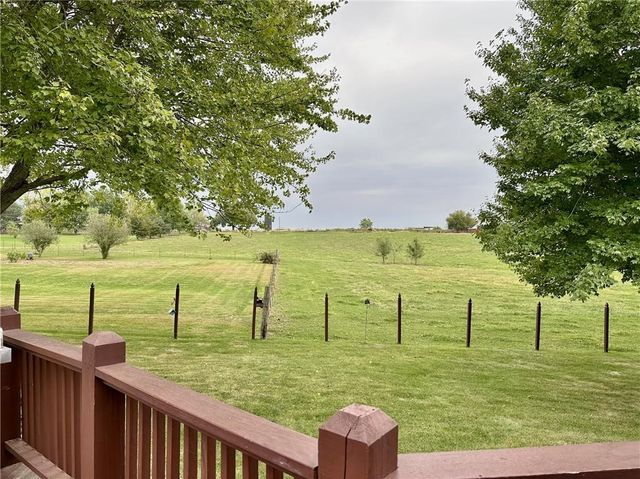 904 Lake Manor Drive, Trenton, MO 64683