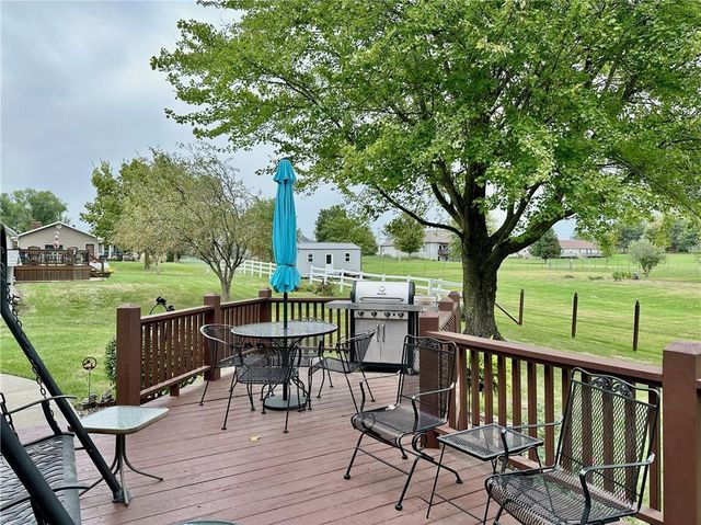 904 Lake Manor Drive, Trenton, MO 64683