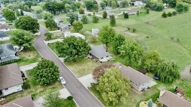 904 Lake Manor Drive, Trenton, MO 64683