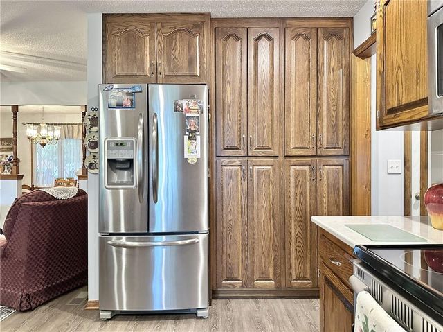 904 Lake Manor Drive, Trenton, MO 64683