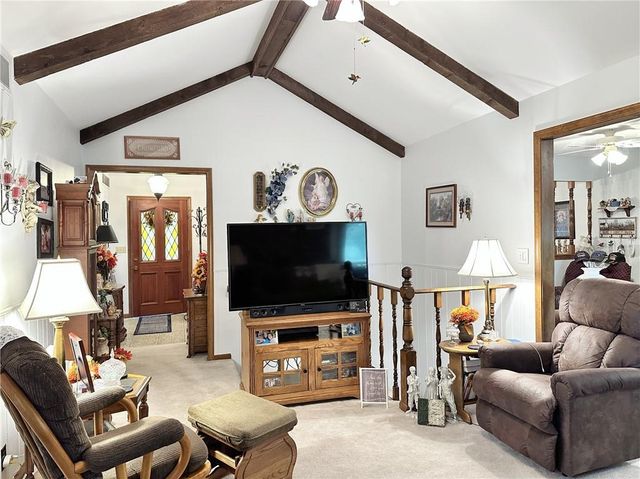 904 Lake Manor Drive, Trenton, MO 64683