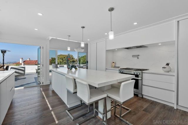 2879 Caminito Merion, La Jolla, CA 92037