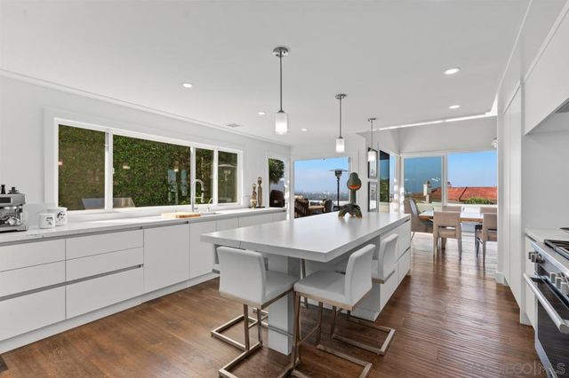 2879 Caminito Merion, La Jolla, CA 92037