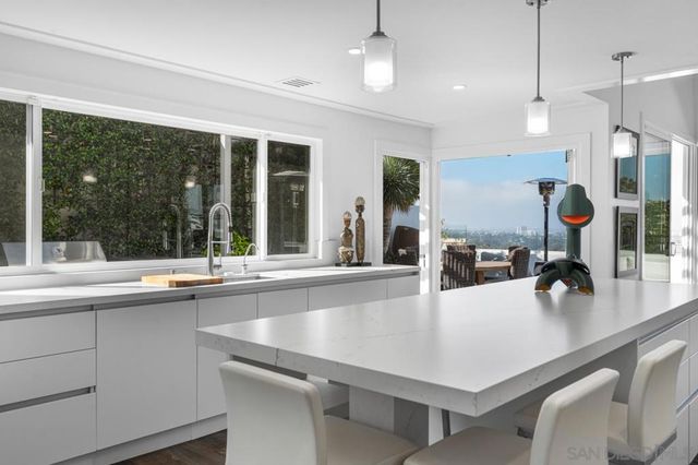 2879 Caminito Merion, La Jolla, CA 92037
