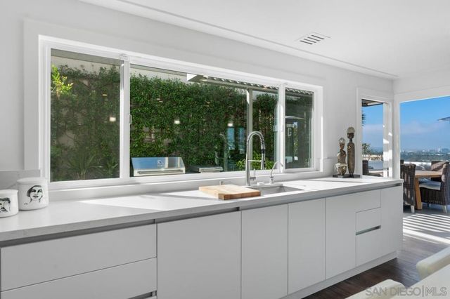 2879 Caminito Merion, La Jolla, CA 92037