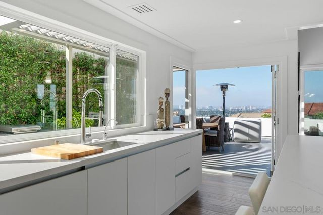 2879 Caminito Merion, La Jolla, CA 92037