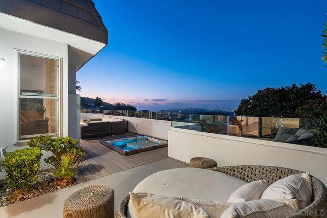 2879 Caminito Merion, La Jolla, CA 92037