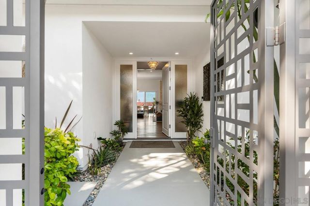 2879 Caminito Merion, La Jolla, CA 92037
