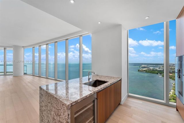 175 SE 25th Road 3602, Miami, FL 33129