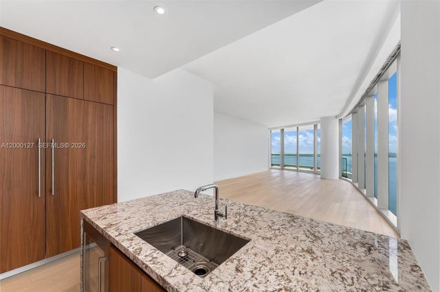 175 SE 25th Road 3602, Miami, FL 33129