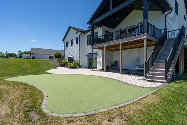 5175 Pigeon Creek Trail, Bettendorf, IA 52722