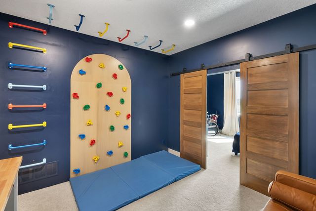 5175 Pigeon Creek Trail, Bettendorf, IA 52722