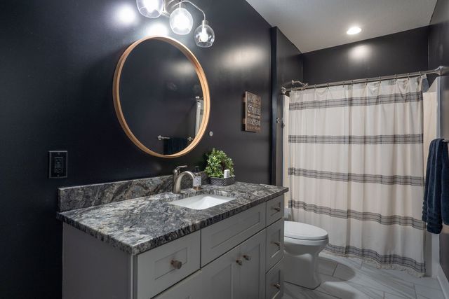 5175 Pigeon Creek Trail, Bettendorf, IA 52722