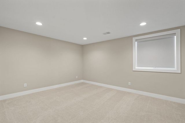 5175 Pigeon Creek Trail, Bettendorf, IA 52722