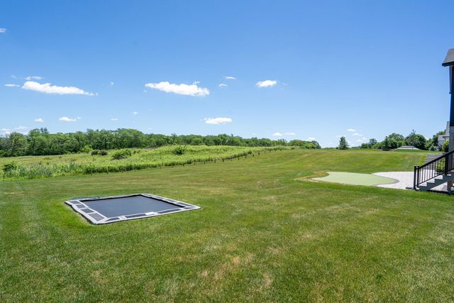 5175 Pigeon Creek Trail, Bettendorf, IA 52722