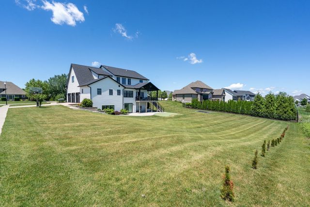5175 Pigeon Creek Trail, Bettendorf, IA 52722