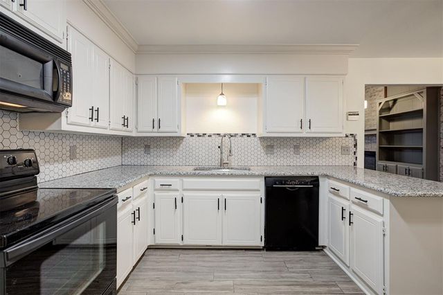 112 Pueblo, Edmond, OK 73013