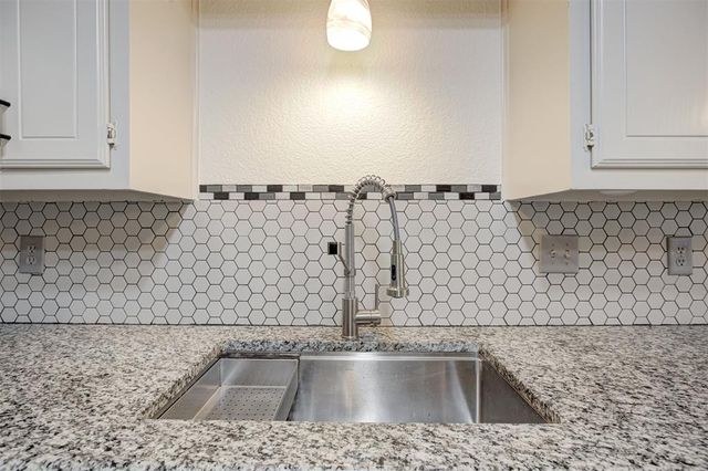 112 Pueblo, Edmond, OK 73013