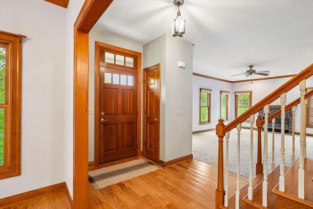 398 Oneida STREET, Delafield, WI 53018