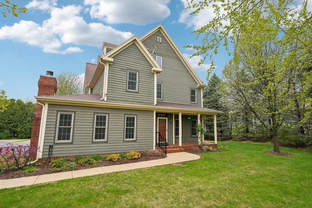398 Oneida STREET, Delafield, WI 53018