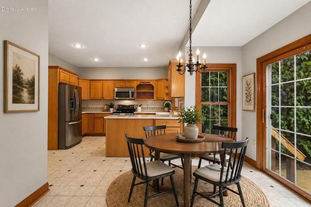 398 Oneida STREET, Delafield, WI 53018