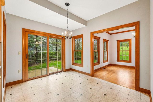 398 Oneida STREET, Delafield, WI 53018