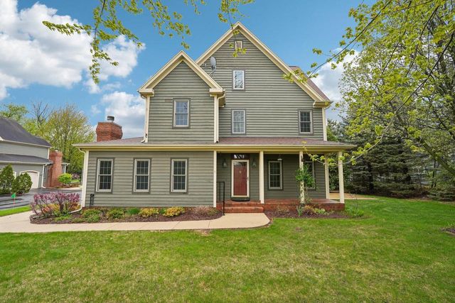 398 Oneida STREET, Delafield, WI 53018