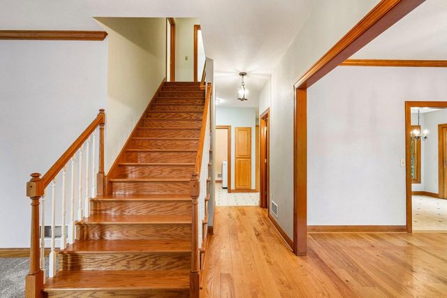 398 Oneida STREET, Delafield, WI 53018