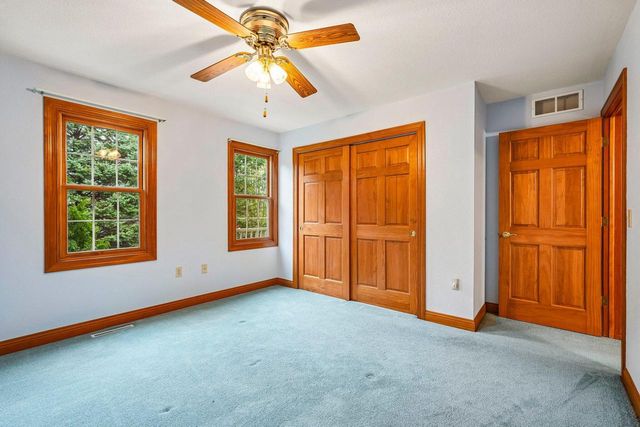 398 Oneida STREET, Delafield, WI 53018