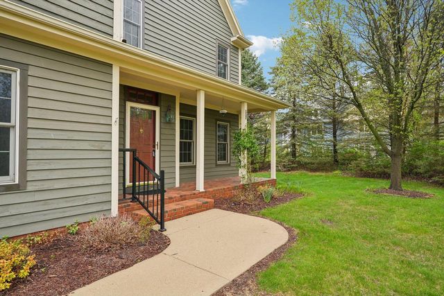 398 Oneida STREET, Delafield, WI 53018