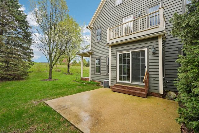 398 Oneida STREET, Delafield, WI 53018