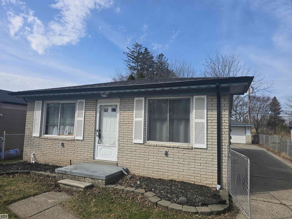 35061 Kirby Street, Clinton Twp, MI 48035