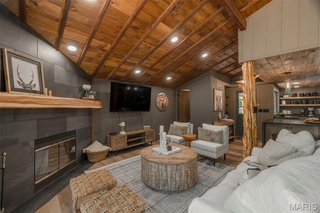 444 Foxfire Circle Drive, Innsbrook, MO 63390