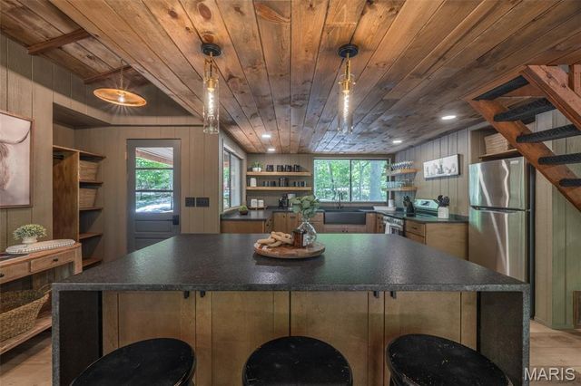 444 Foxfire Circle Drive, Innsbrook, MO 63390