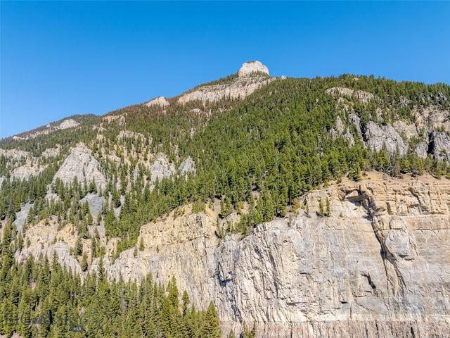 64190 Gallatin Road, Gallatin Gateway, MT 59730