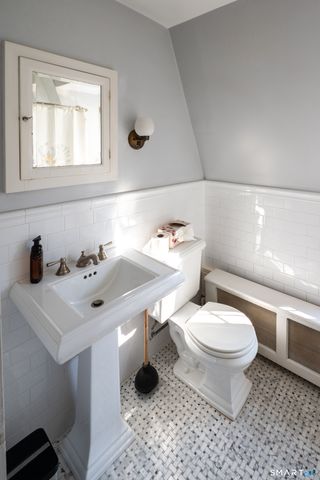 570 North Main Street, Wallingford, CT 06492