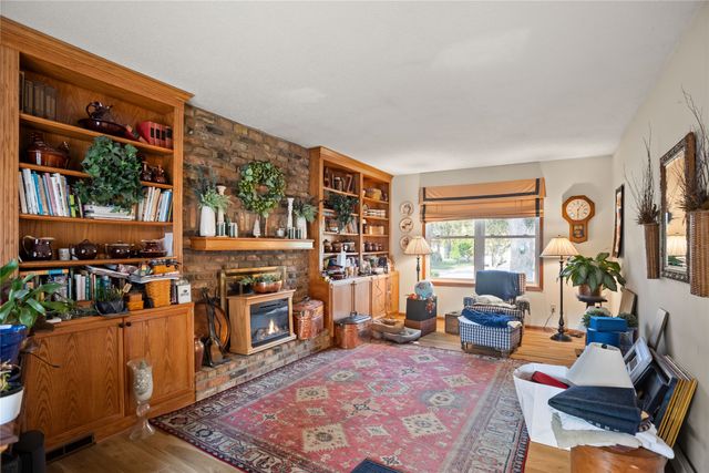 110 10th Avenue NW, Altoona, IA 50009