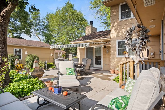 110 10th Avenue NW, Altoona, IA 50009