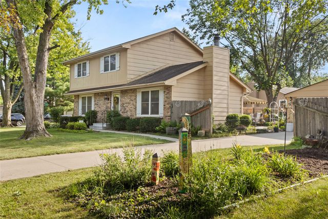 110 10th Avenue NW, Altoona, IA 50009
