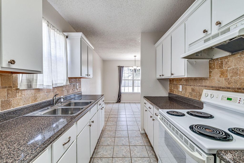 Image 13 of property listing at 1916 Liberty Court, San Angelo, TX 76901