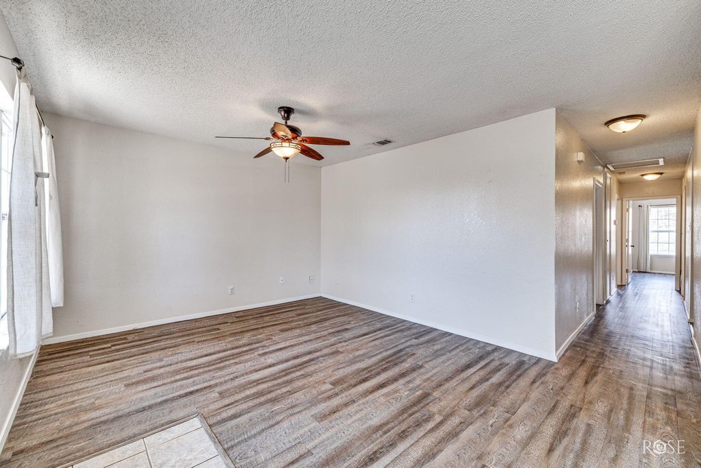 Image 7 of property listing at 1916 Liberty Court, San Angelo, TX 76901